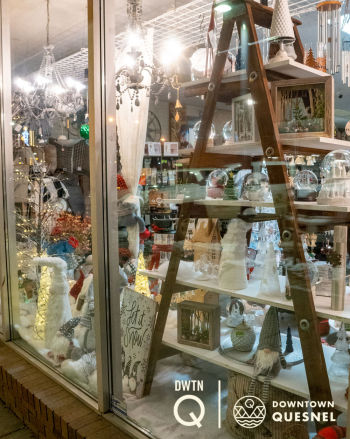 Christmas Windows - Mama C's Gifts n Giggles