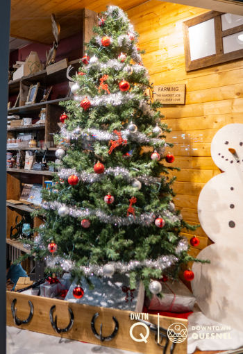 Christmas Windows - Circle S Western Wear